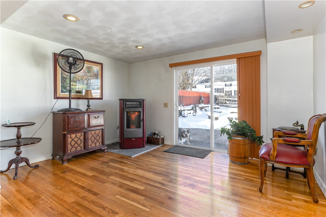 21 Pierce Street Coventry, RI 02816 - Photo 7 of 28 Gallery Image 7