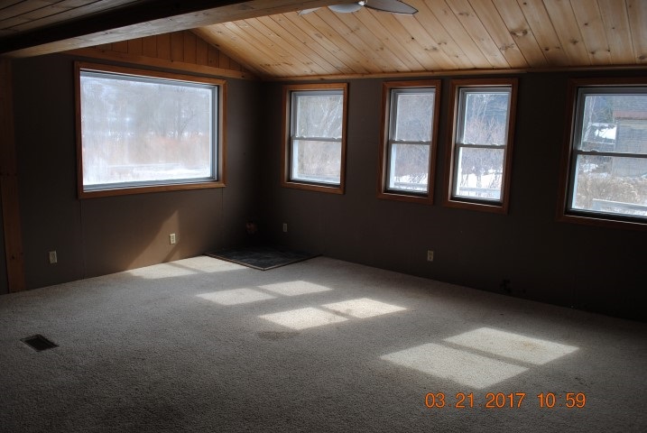 104 Riverside Drive Lancaster, NH 03584 - Photo 8 of 12 Gallery Image 8