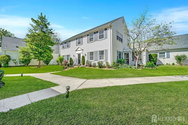 $215,000 | 312 Sharon Way, Unit 312N, Monroe Township, NJ 08831