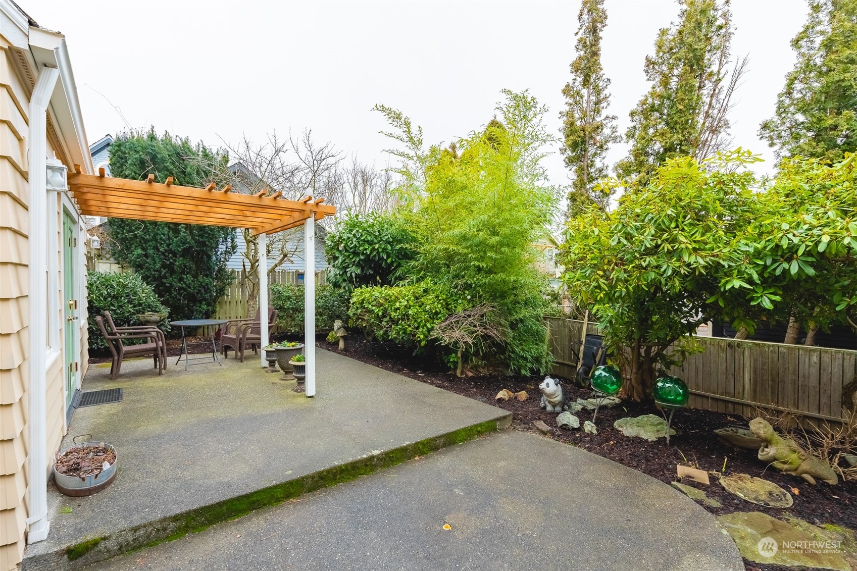 2212 Broadway Bellingham, WA 98225 - Photo 33 of 40 a view of a backyard with a patio