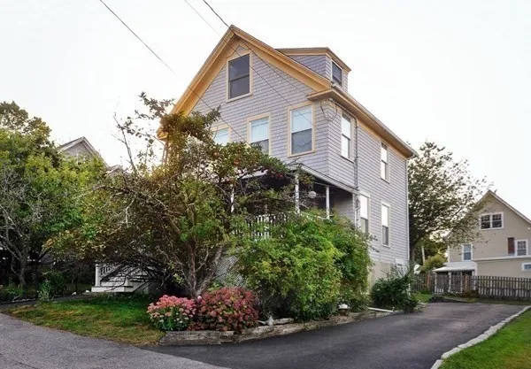 $20,000 | 14 Highland Avenue, Hull, MA 02045