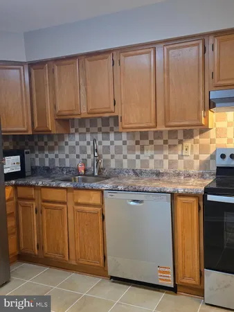 $1,800 | 1100 Lisadale Circle, Unit 1A, Catonsville, MD 21228