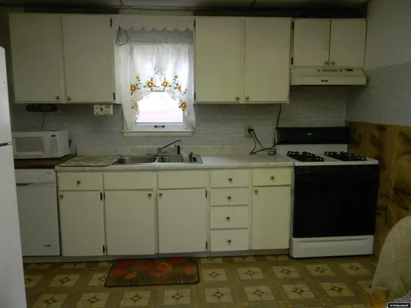 $165,000 | 307 Diamondville Avenue, Diamondville, WY 83116