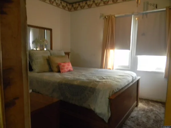 $165,000 | 307 Diamondville Avenue, Diamondville, WY 83116