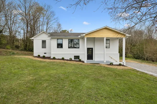 $398,700 | 614 Shoemaker Street, Athens, TN 37303