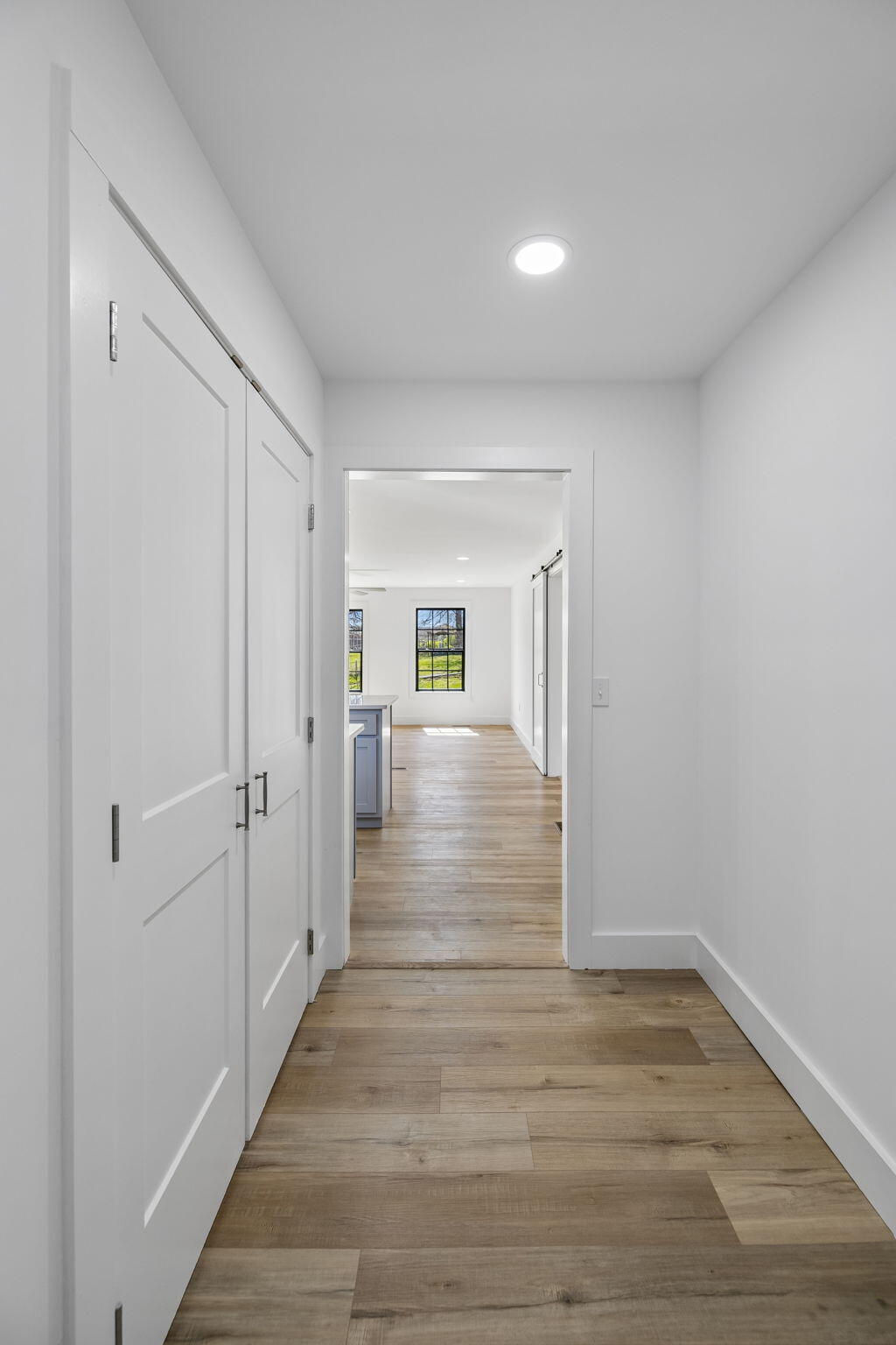 614 Shoemaker Street Athens, TN 37303 - Photo 25 of 46 Hallway with Pantry