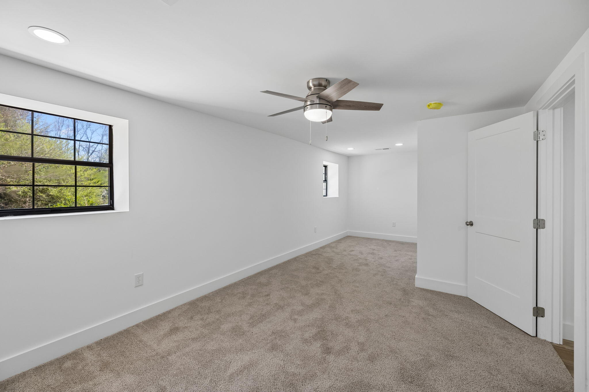 614 Shoemaker Street Athens, TN 37303 - Photo 34 of 46 Basement Bedroom 4
