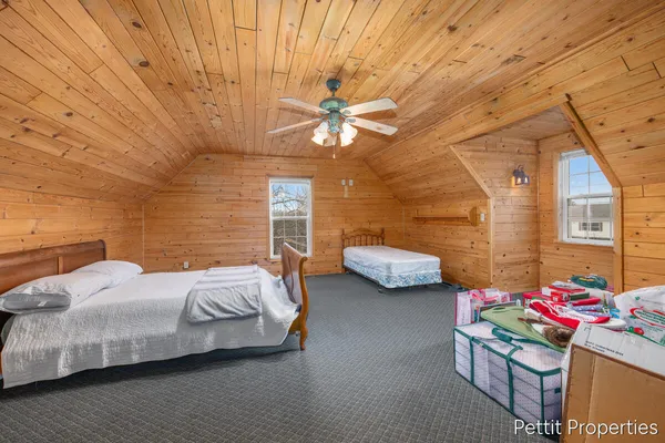 $299,900 | 623 Lennon Lane, Gladwin, MI 48624