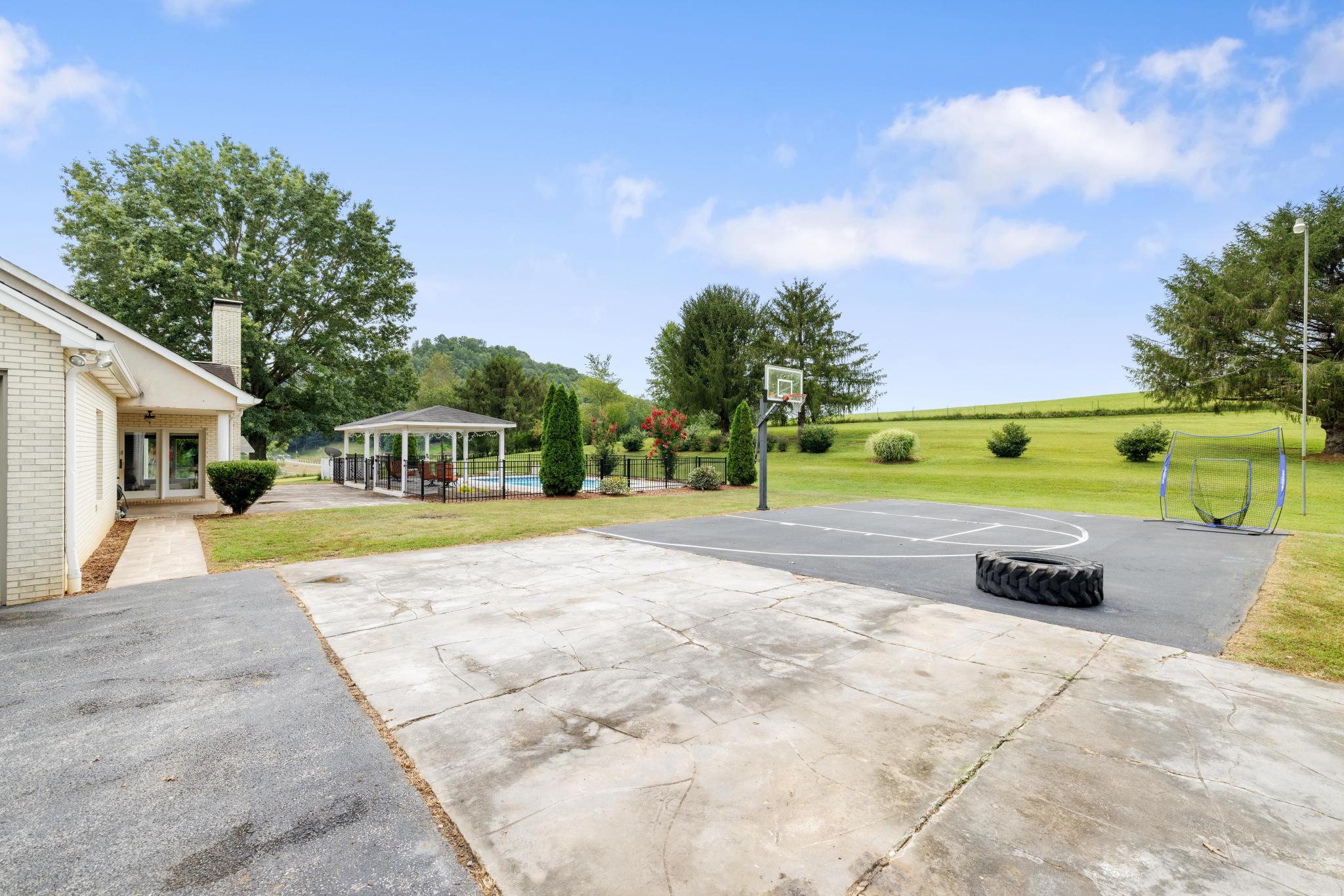 2561 East Carters Valley Road Gate City, VA 24251 - Photo 41 of 68 IMG_3468