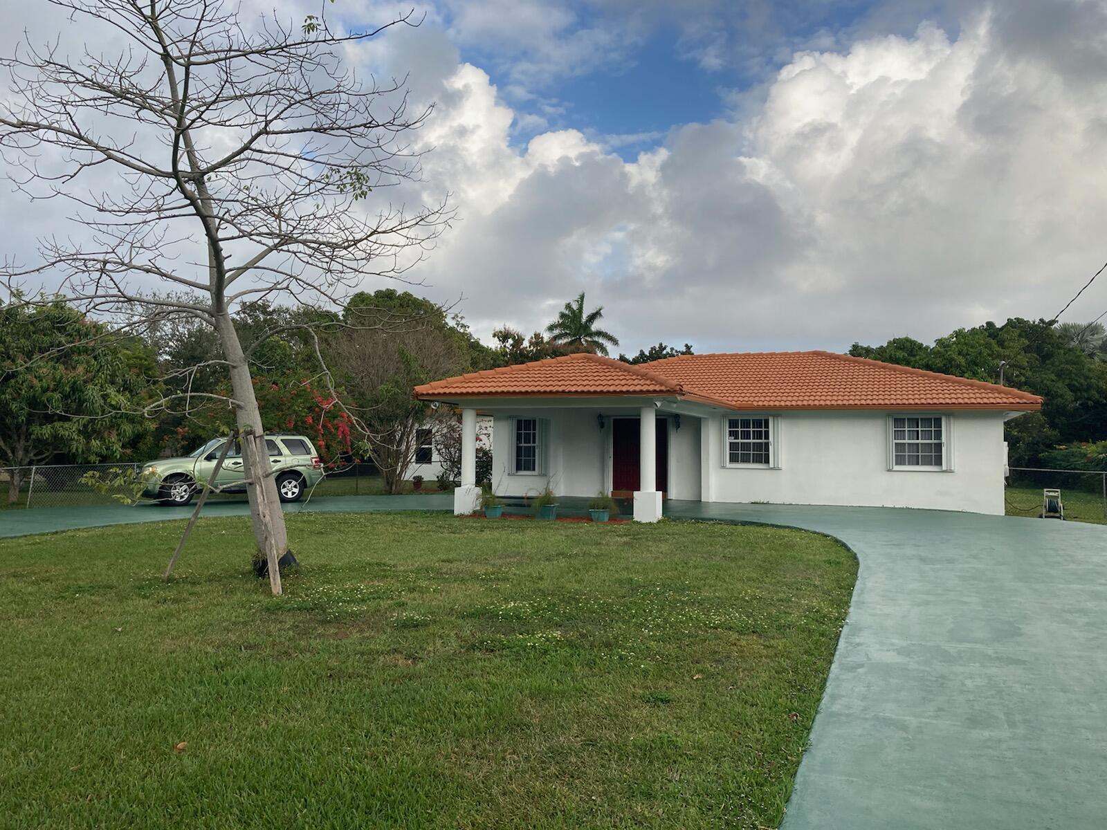 7775 Southwest 72nd Avenue Miami, FL 33143 - Photo 2 of 31 IMG_0171