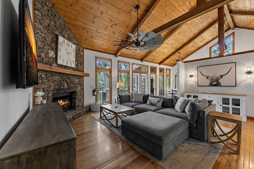 128 Overlake Court Morganton, GA 30560 - Photo 13 of 95