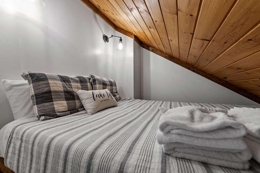 128 Overlake Court Morganton, GA 30560 - Photo 17 of 95