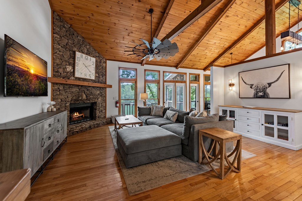 128 Overlake Court Morganton, GA 30560 - Photo 3 of 95