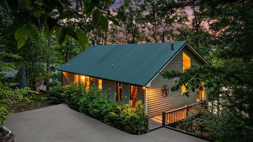 128 Overlake Court Morganton, GA 30560 - Photo 10 of 95