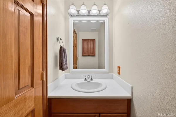 $825,000 | 5849 South Danube Circle, Aurora, CO 80015