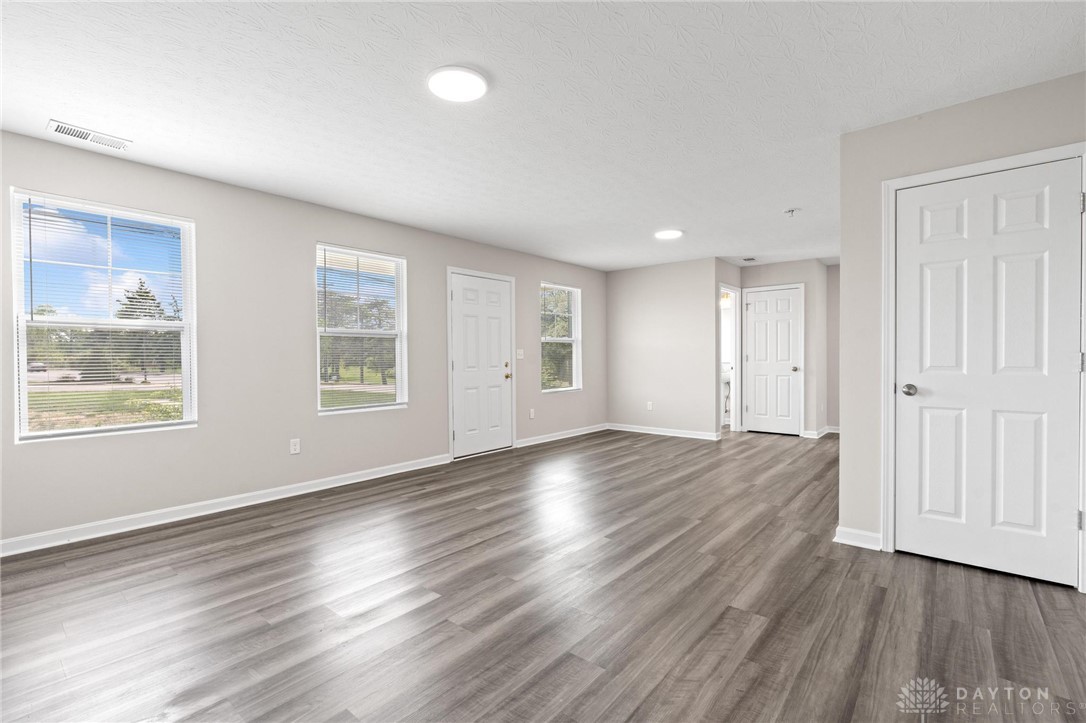 426 West Kemper Road Cincinnati, OH 45246 - Photo 4 of 36