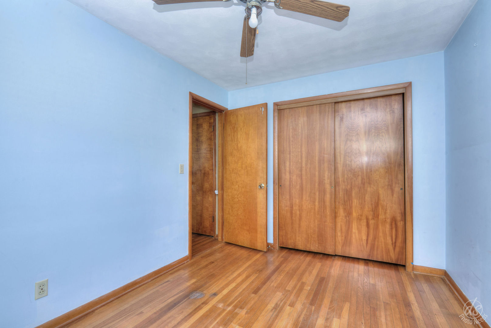 185 Swanson Road Sycamore, IL 60178 - Photo 18 of 47 a view of entryway with wooden floor