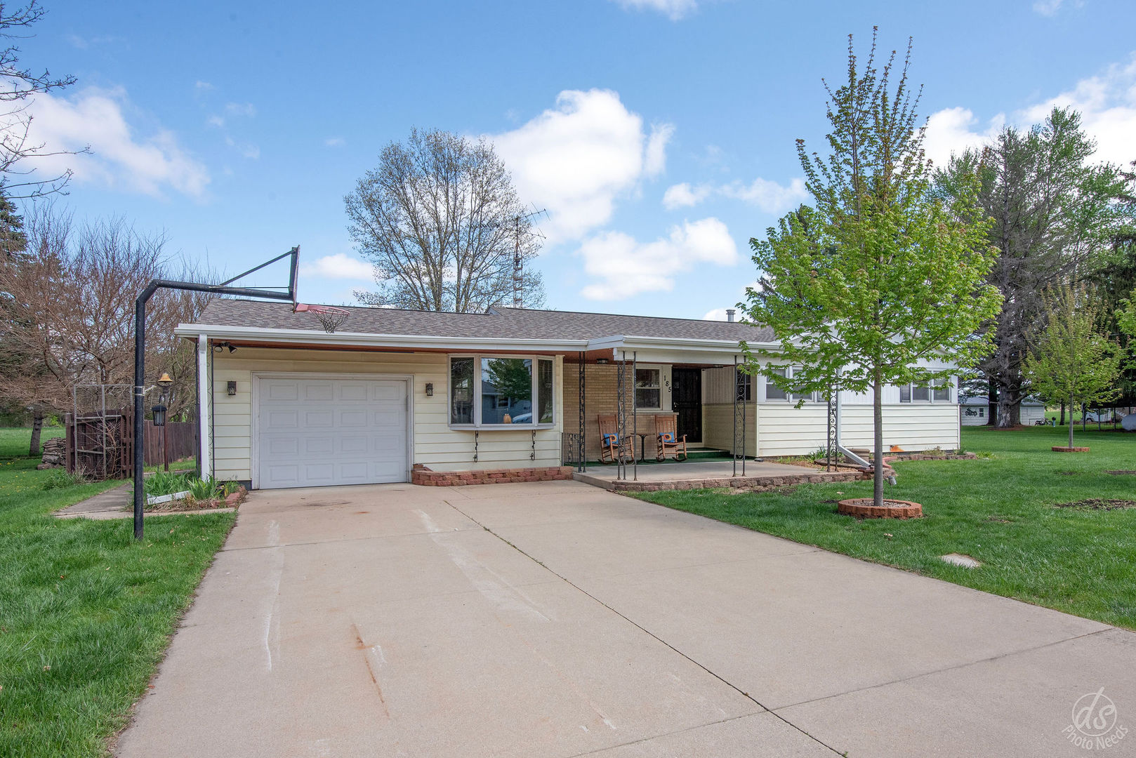185 Swanson Road Sycamore, IL 60178 - Photo 3 of 47 a front view of house with yard and green space