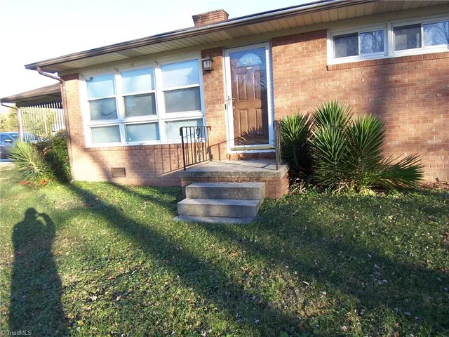 $269,000 | 2533 East Woodlyn Way, Greensboro, NC 27407