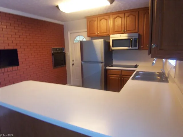 $269,000 | 2533 East Woodlyn Way, Greensboro, NC 27407