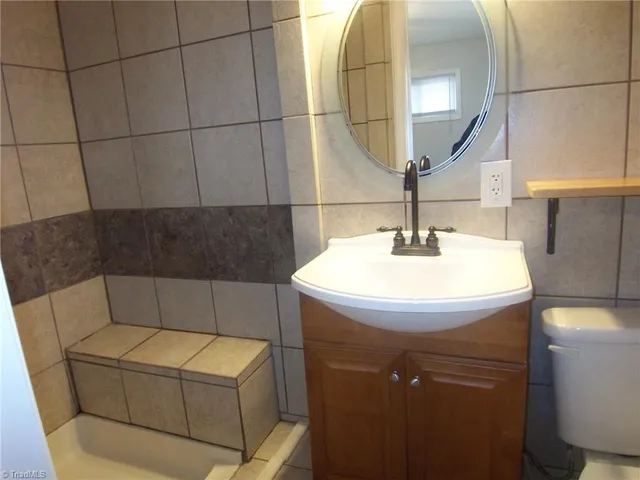 $269,000 | 2533 East Woodlyn Way, Greensboro, NC 27407