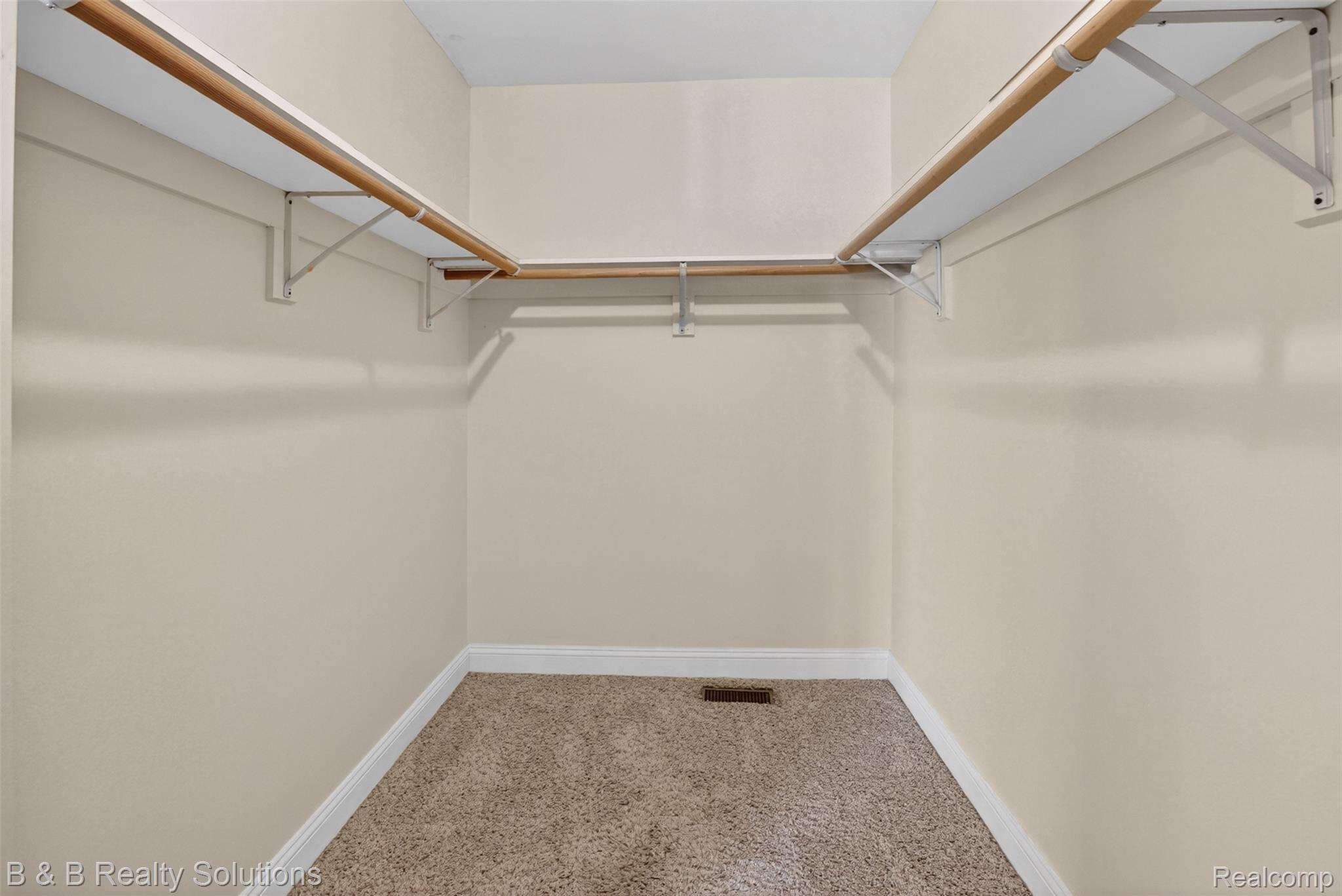 6100 Fish Lake Road North Branch, MI 48461 - Photo 17 of 45 Walk in closet featuring carpet flooring