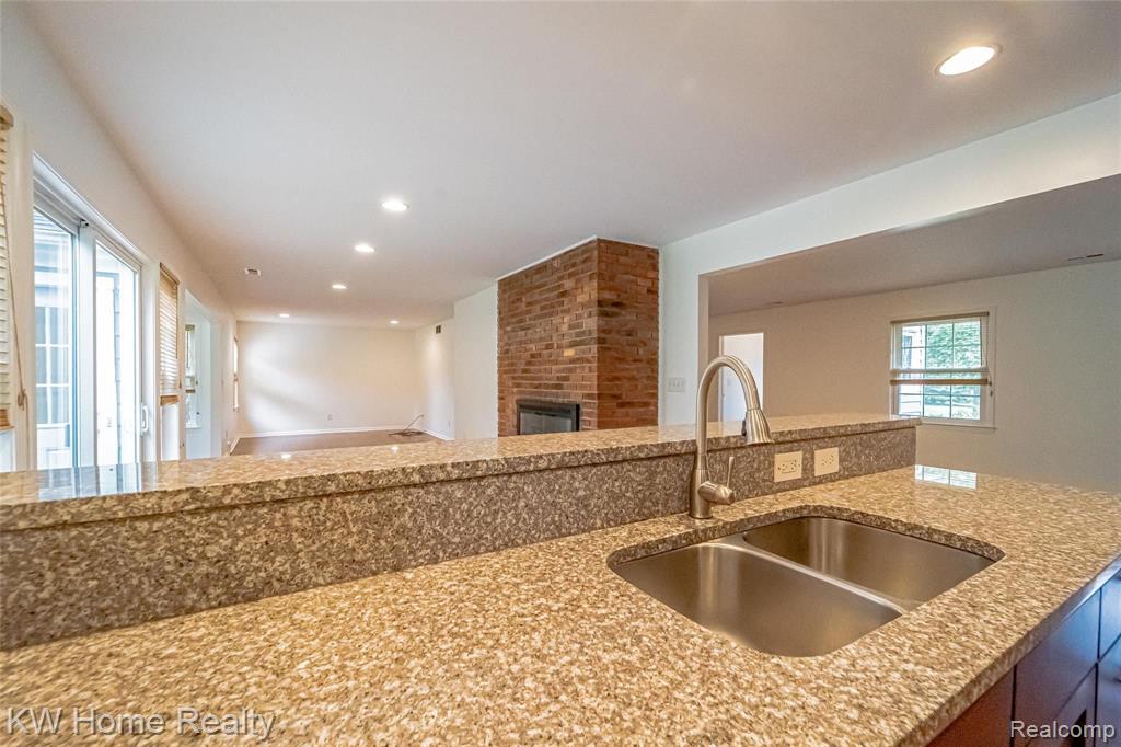 6914 Halyard Road Bloomfield Hills, MI 48301 - Photo 4 of 44