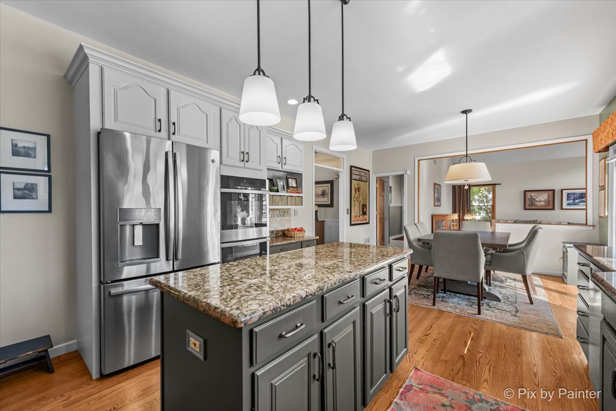 6504 Sands Road Crystal Lake, IL 60014 - Photo 11 of 46 Gallery Image 11