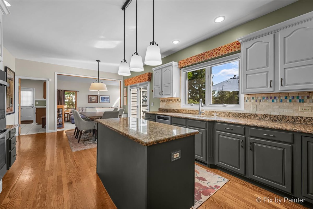 6504 Sands Road Crystal Lake, IL 60014 - Photo 12 of 46 Gallery Image 12