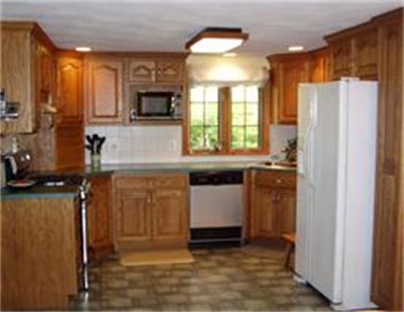 283 Holly Road Marshfield, MA 02050 - Photo 4 of 6 Gallery Image 4