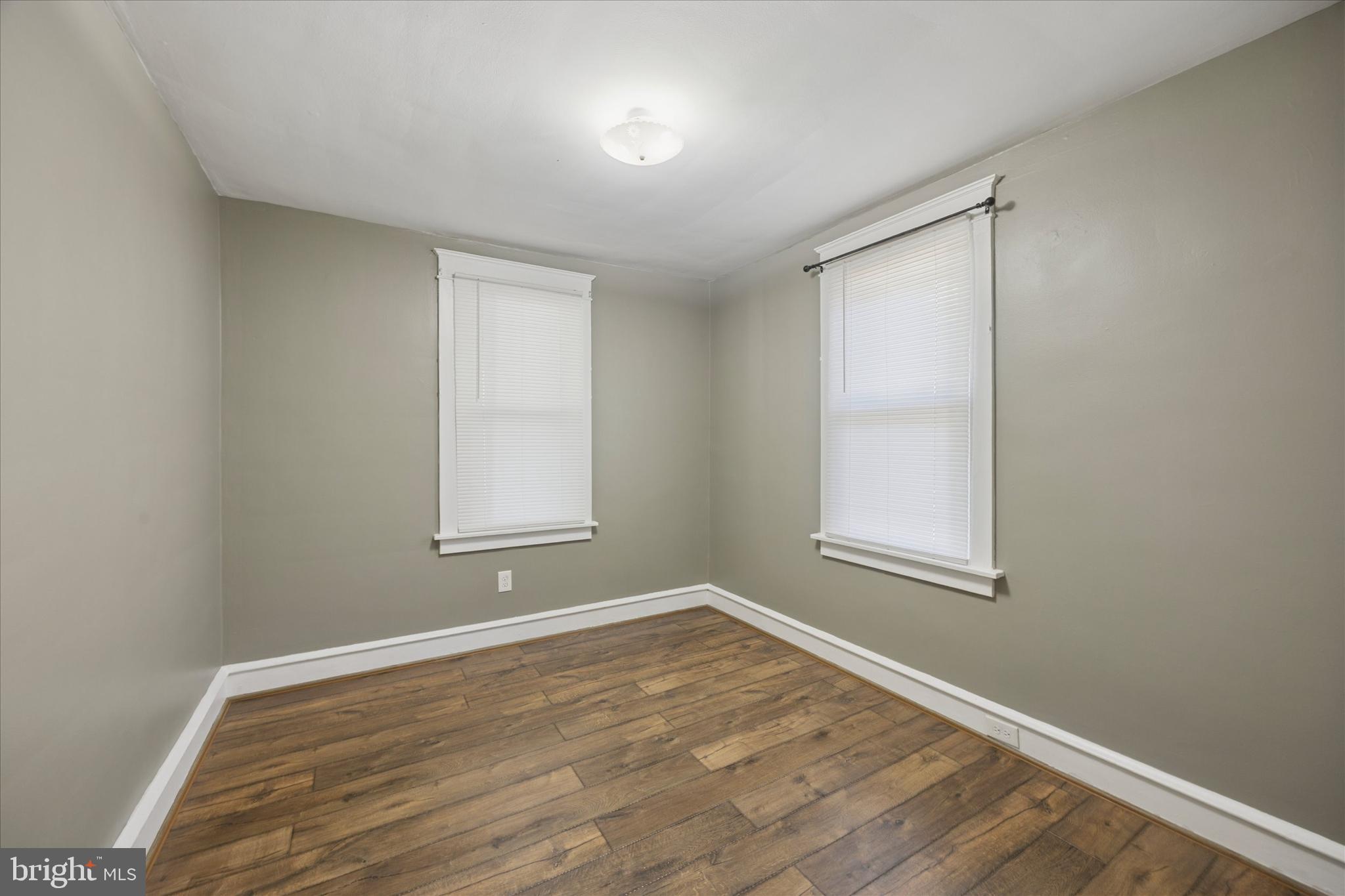 1035 Langley Street Trainer, PA 19061 - Photo 8 of 16 an empty room with a window