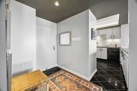 $324,000 | 5000 Montrose Boulevard, Unit 6A, Houston, TX 77006