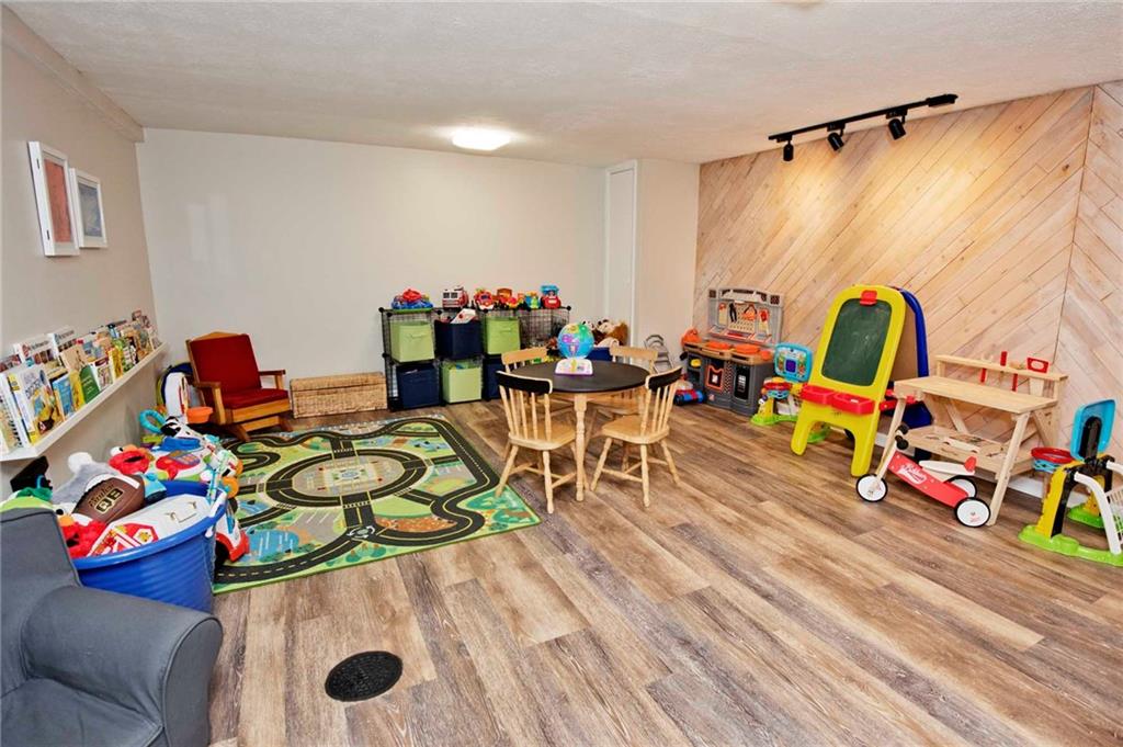 6146 Bramshaw Road Indianapolis, IN 46220 - Photo 16 of 39 Gallery Image 16