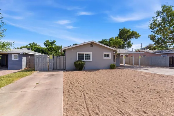 $1,100 | 2609 West Morten Avenue, Unit 1, Phoenix, AZ 85051