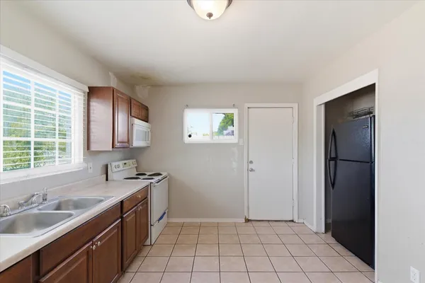 $1,100 | 2609 West Morten Avenue, Unit 1, Phoenix, AZ 85051