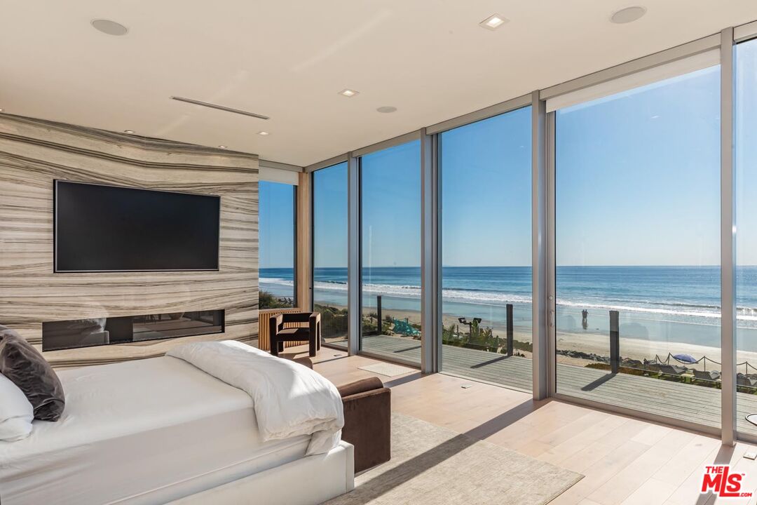 31220 Broad Beach Road Malibu, CA 90265 - Photo 13 of 33