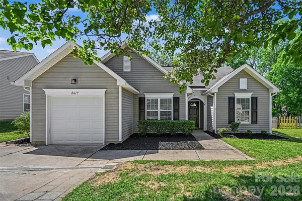 $299,999 | 2617 Forest Grove Court, Charlotte, NC 28269