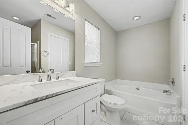 $299,999 | 2617 Forest Grove Court, Charlotte, NC 28269