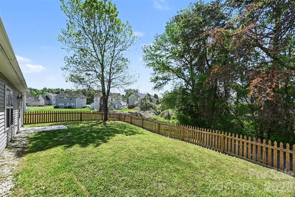 $299,999 | 2617 Forest Grove Court, Charlotte, NC 28269