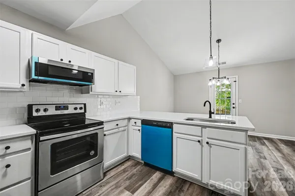 $299,999 | 2617 Forest Grove Court, Charlotte, NC 28269