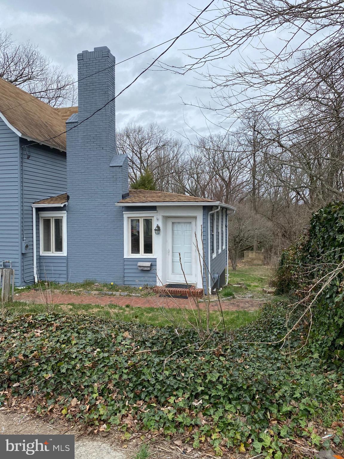 261 Berlin Road Clementon, NJ 08021 - Photo 3 of 45 front entrance