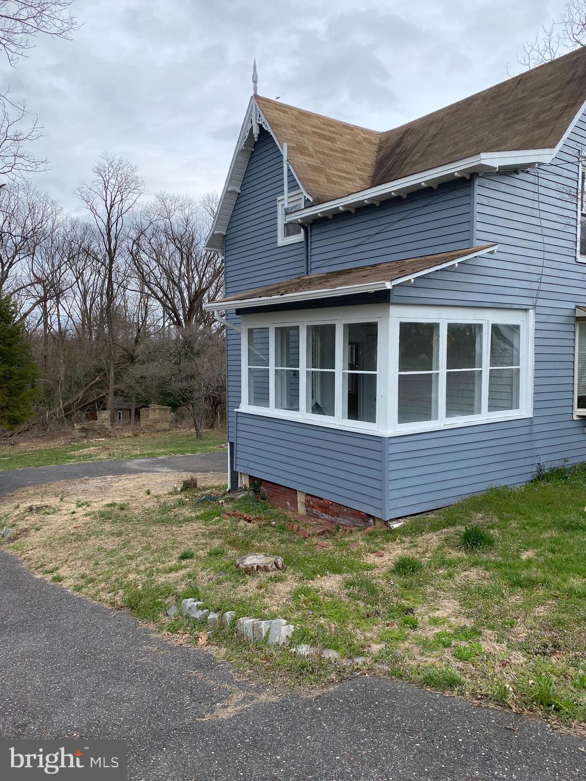 261 Berlin Road Clementon, NJ 08021 - Photo 22 of 45 view of exterior of enclosed porch