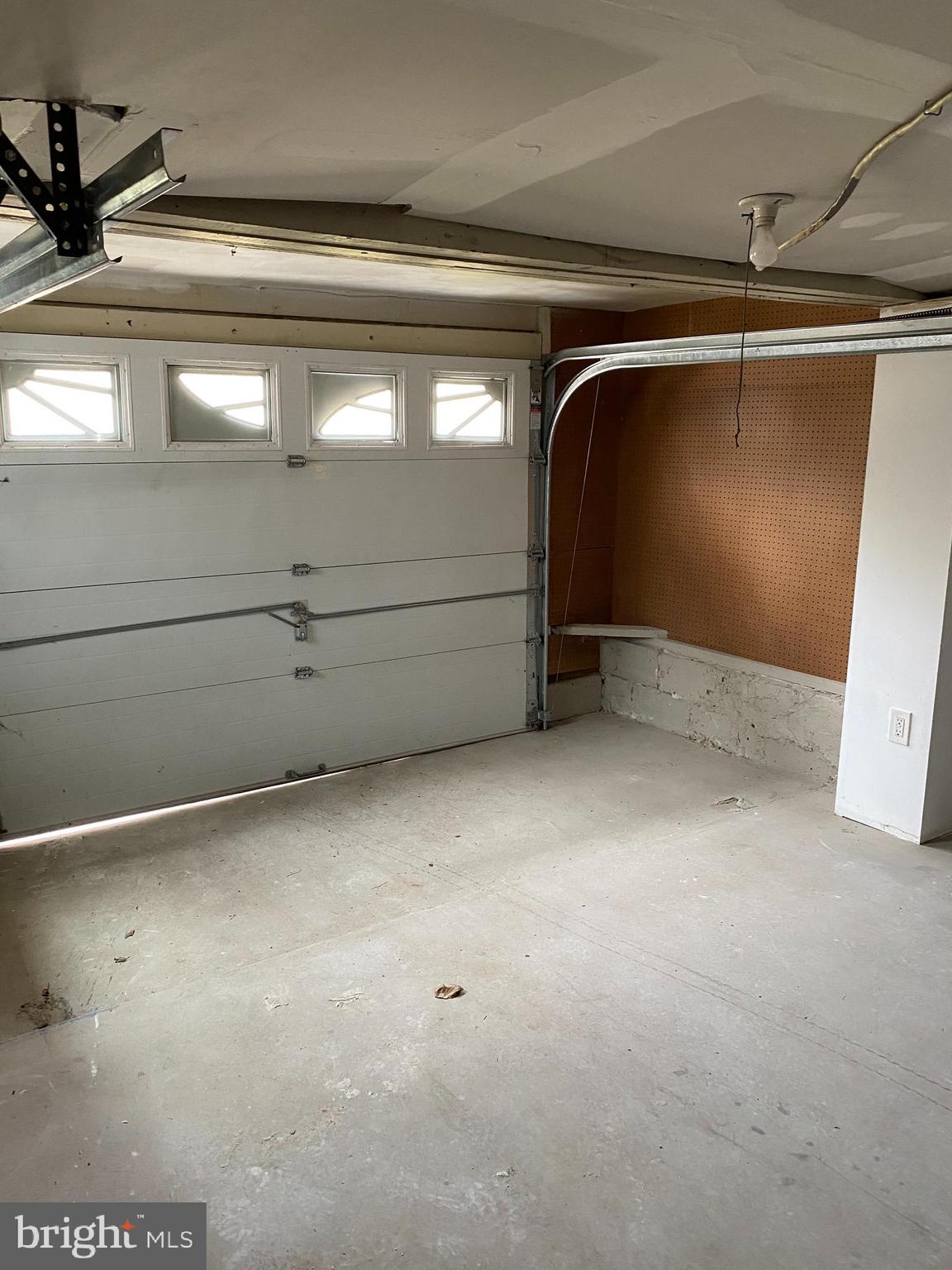 261 Berlin Road Clementon, NJ 08021 - Photo 34 of 45 attached garage/workshop