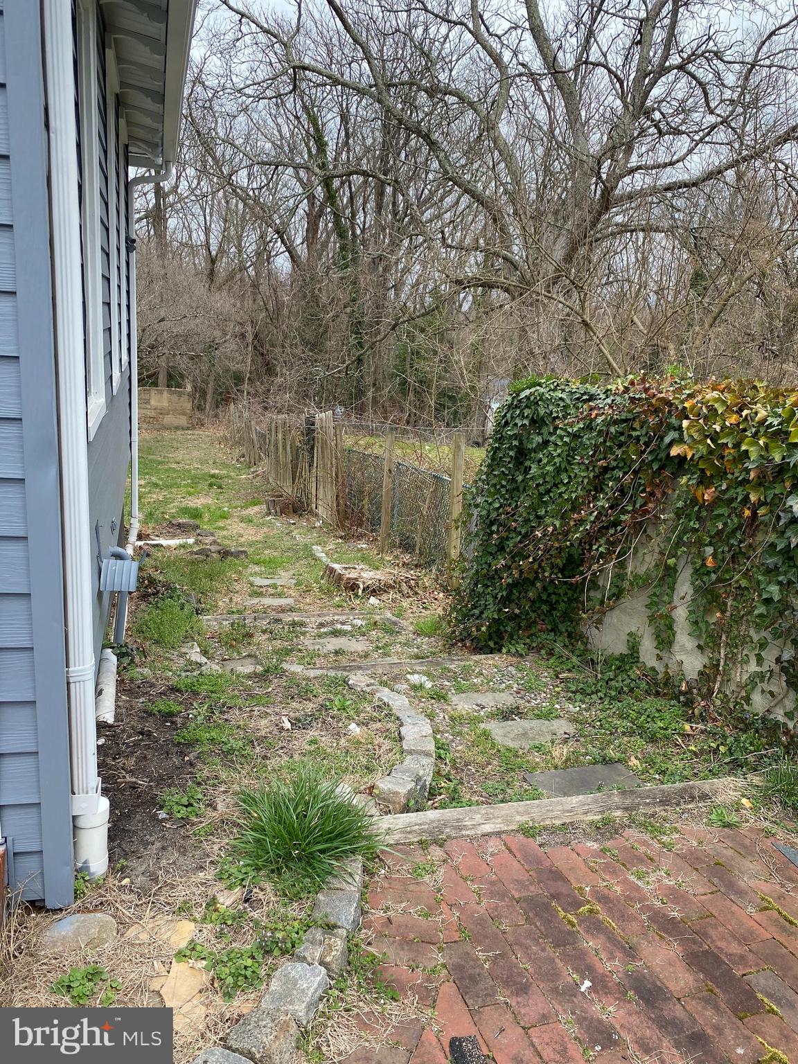 261 Berlin Road Clementon, NJ 08021 - Photo 37 of 45 walkway for front right of home to back yard
