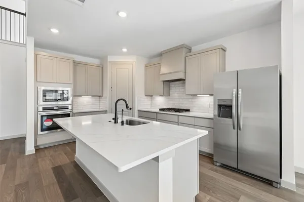 $3,200 | 3333 Woodrose Orchard Drive, Pearland, TX 77581