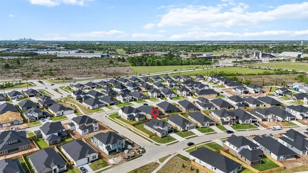 $3,200 | 3333 Woodrose Orchard Drive, Pearland, TX 77581