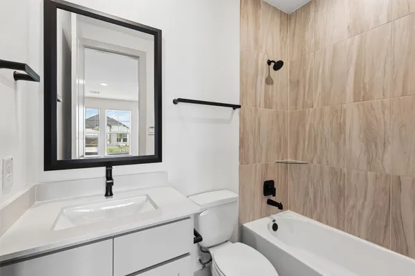 $3,200 | 3333 Woodrose Orchard Drive, Pearland, TX 77581