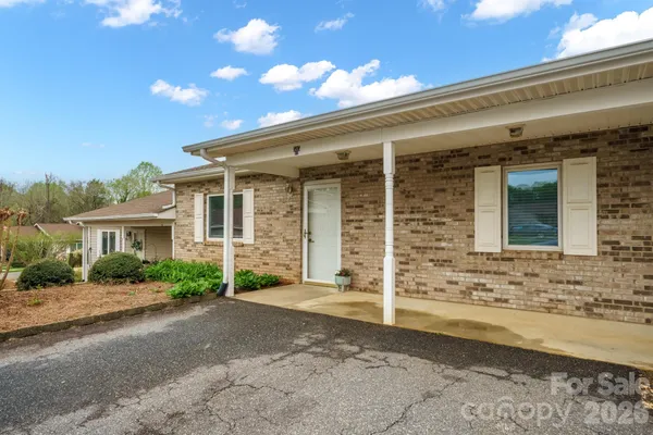 $215,000 | 505 2nd St Place Northeast, Unit B2, Conover, NC 28613