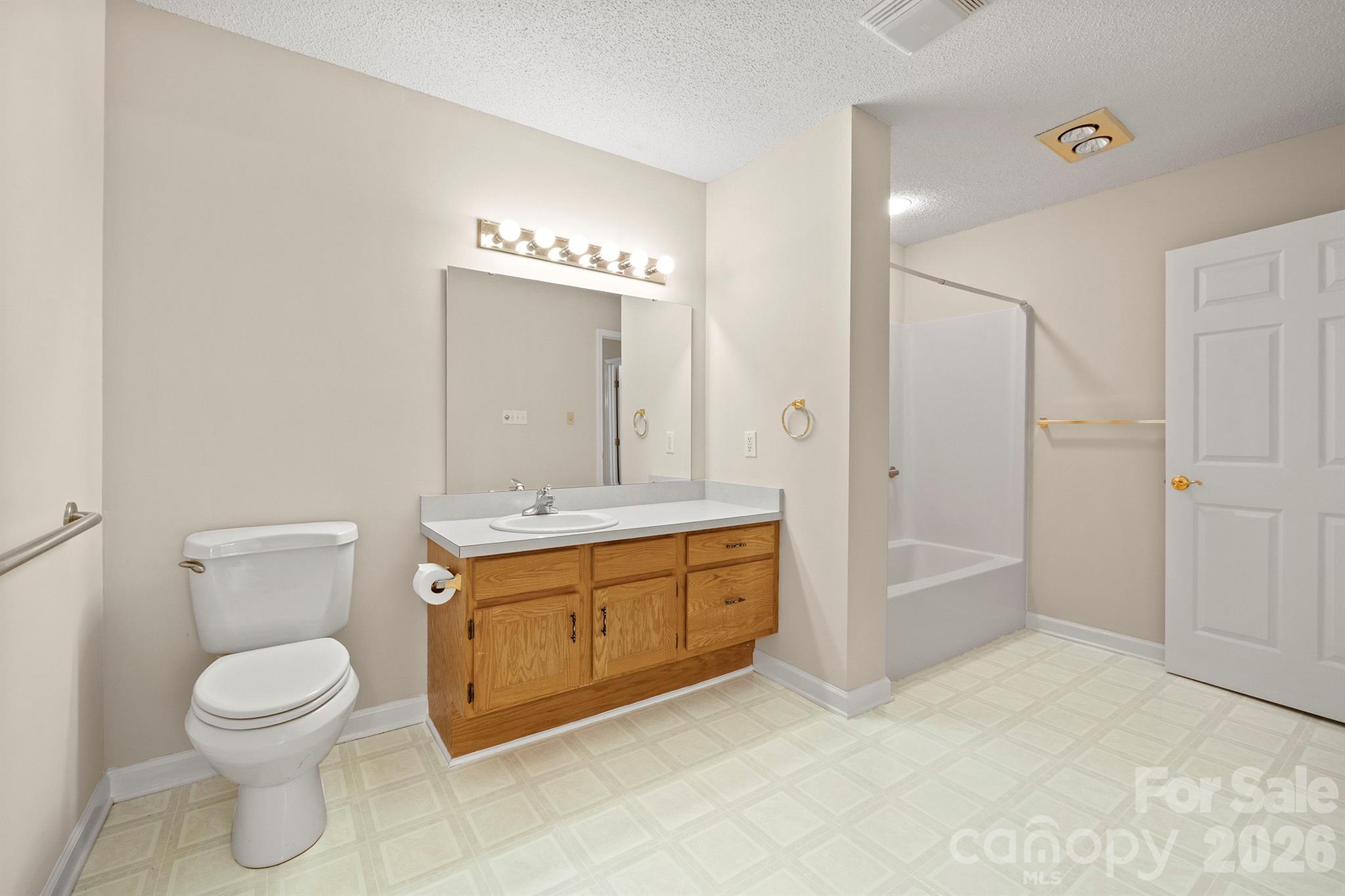 505 2nd St Place Northeast, Unit B2 Conover, NC 28613 - Photo 19 of 25