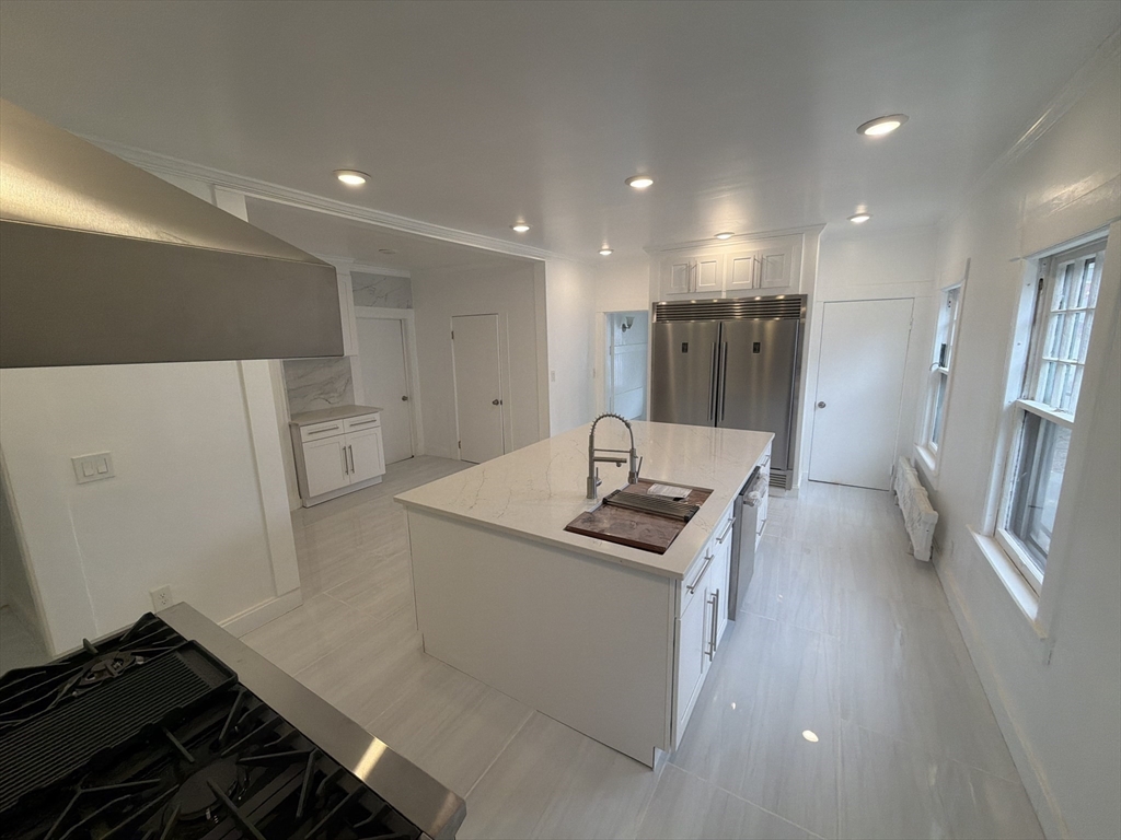 194 Sumner Avenue Springfield, MA 01108 - Photo 7 of 24